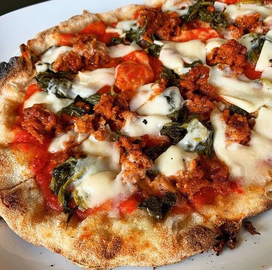 Amazing vegan pizza via Nonna's Nightmare